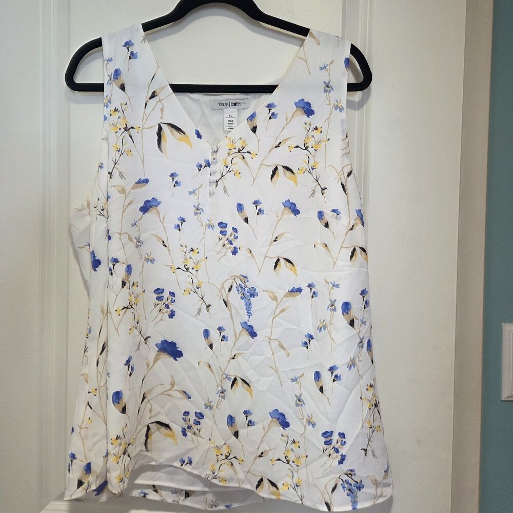 White House Black Market Sleeveless blouse